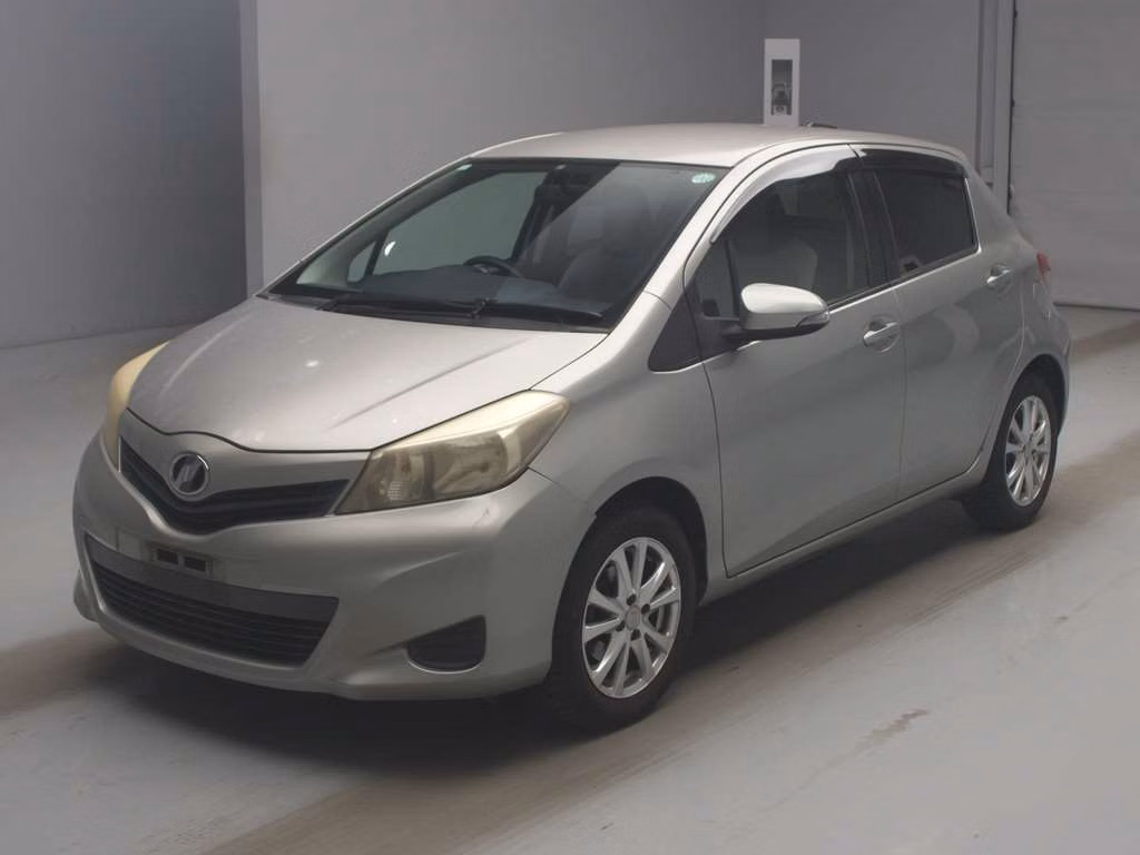 TOYOTA VITZ