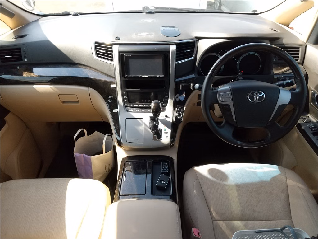 TOYOTA ALPHARD
