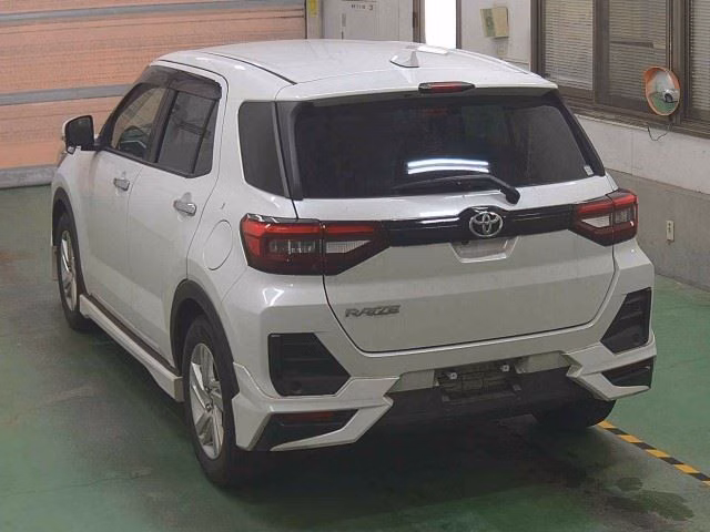 TOYOTA RAIZE