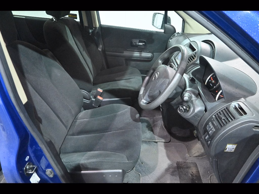 NISSAN LAFESTA