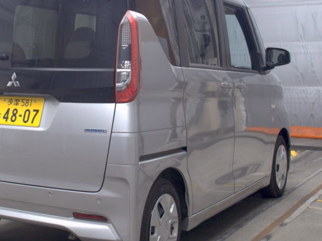 MITSUBISHI EK SPACE