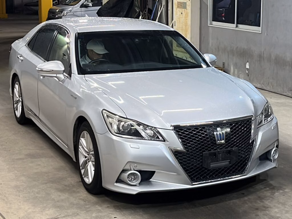 TOYOTA CROWN