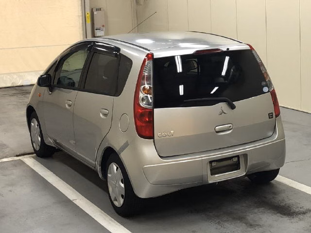 MITSUBISHI COLT