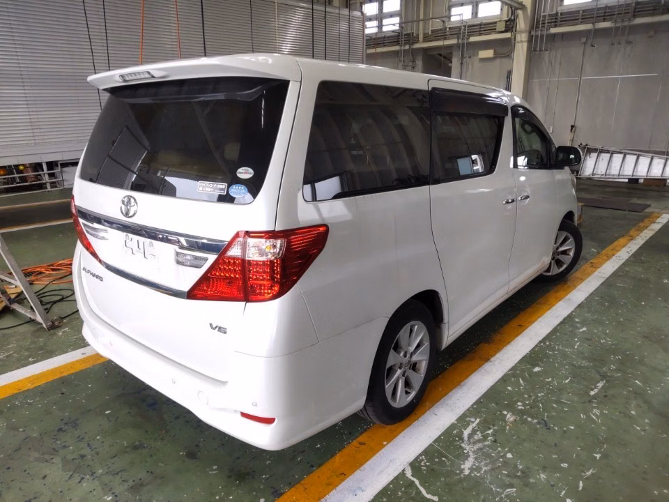 TOYOTA ALPHARD