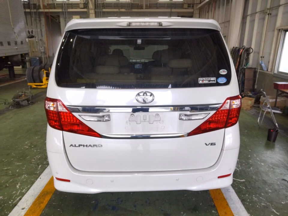 TOYOTA ALPHARD