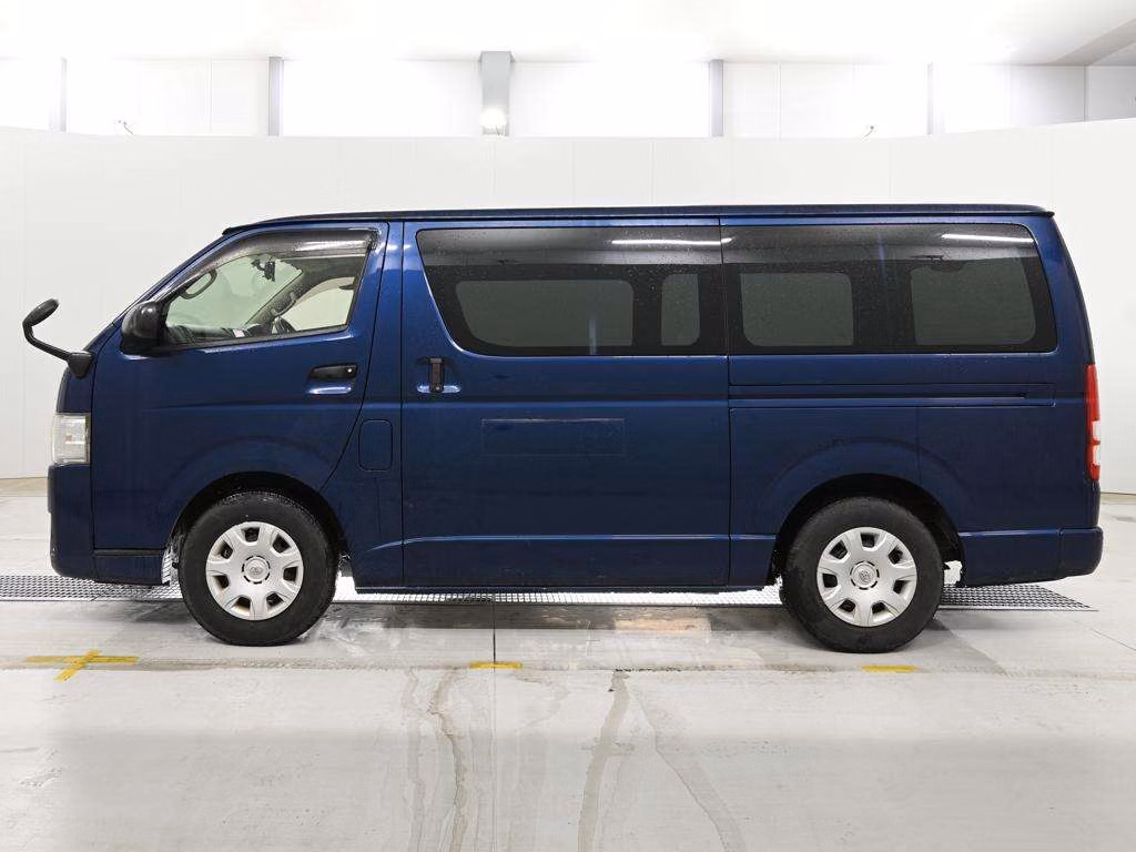 TOYOTA REGIUS ACE