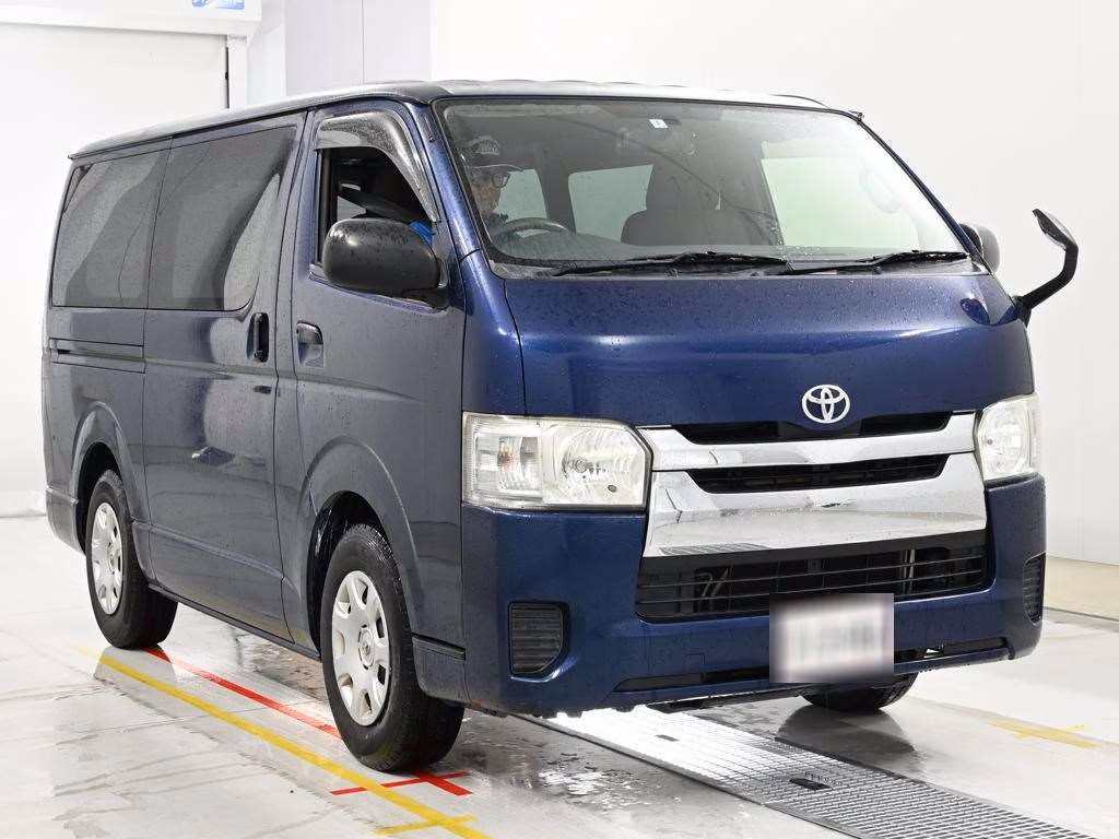 TOYOTA REGIUS ACE