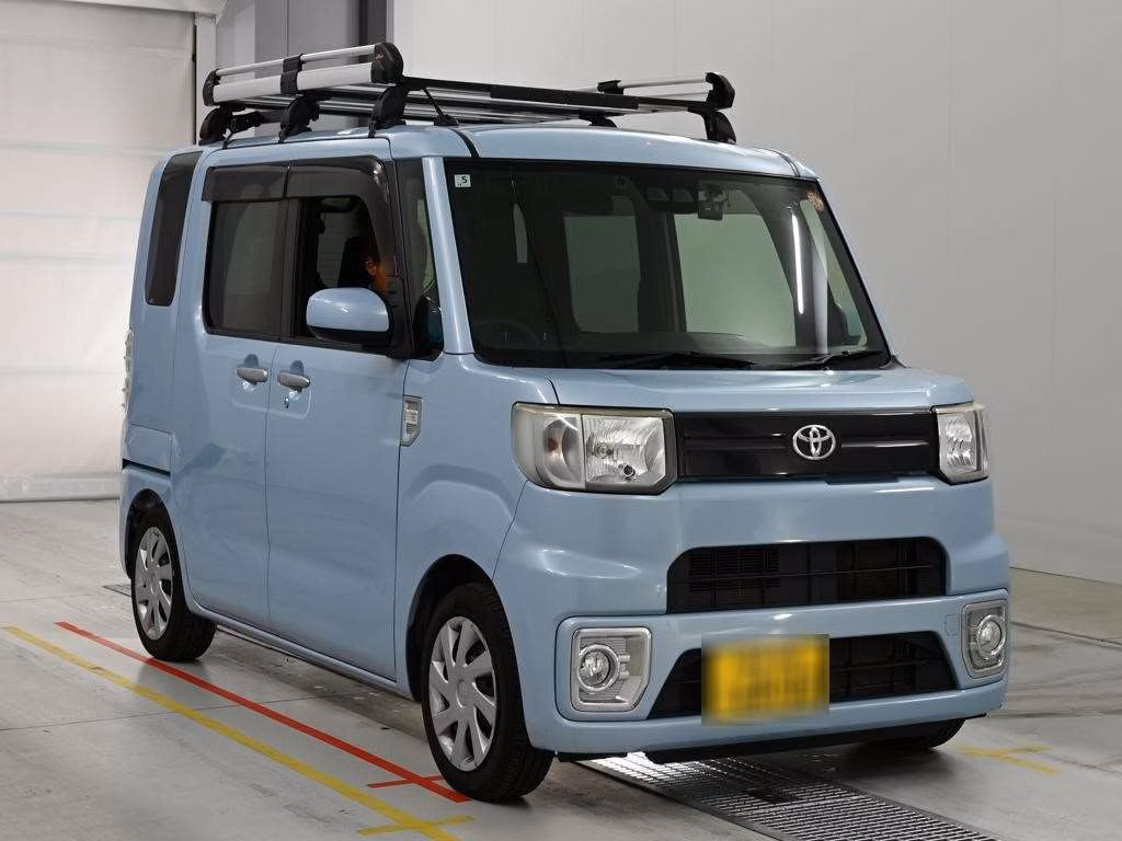 TOYOTA PIXIS MEGA