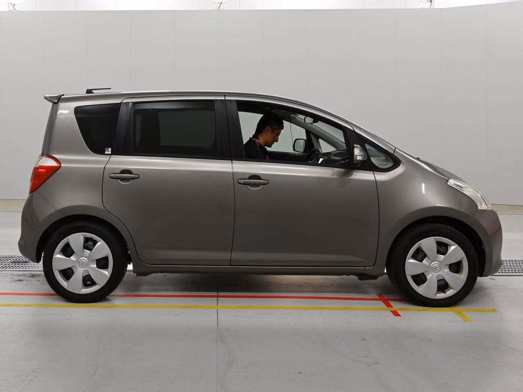 TOYOTA RACTIS
