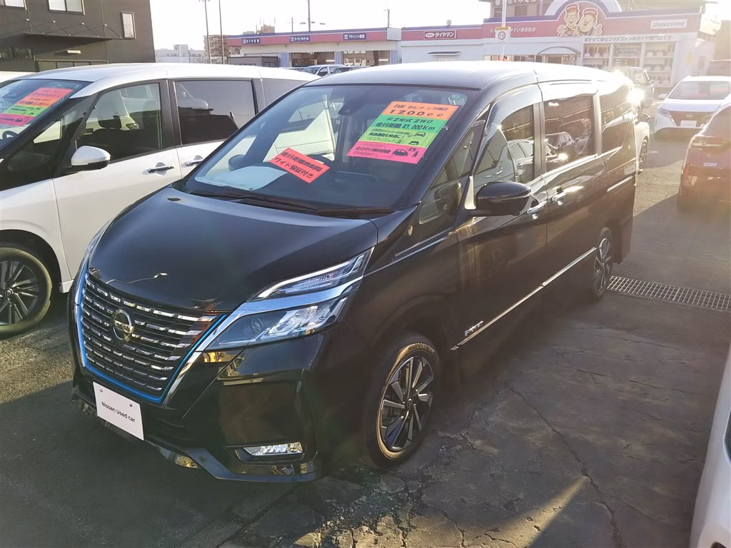 NISSAN SERENA