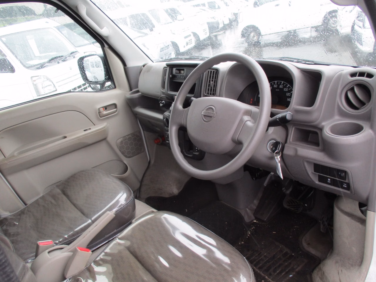 NISSAN NV100 CLIPPER