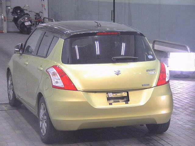 SUZUKI SWIFT