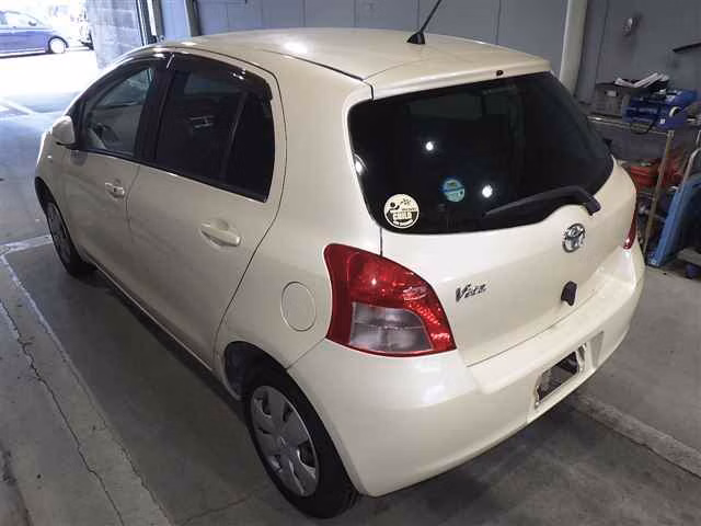 TOYOTA VITZ