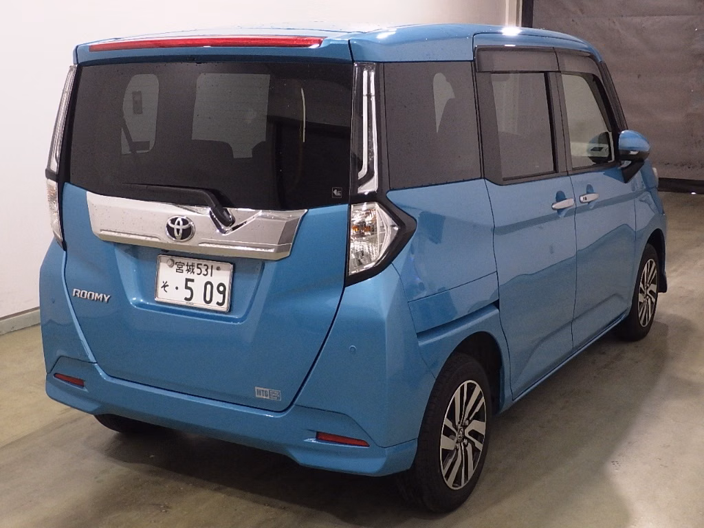 TOYOTA ROOMY