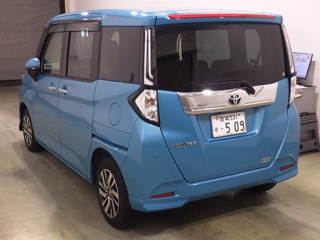 TOYOTA ROOMY