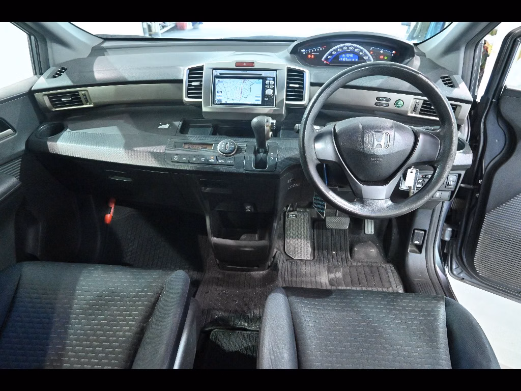 HONDA FREED SPIKE