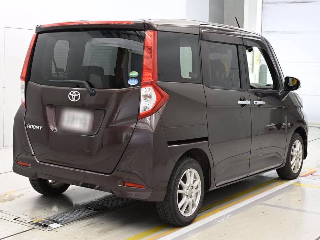 TOYOTA ROOMY