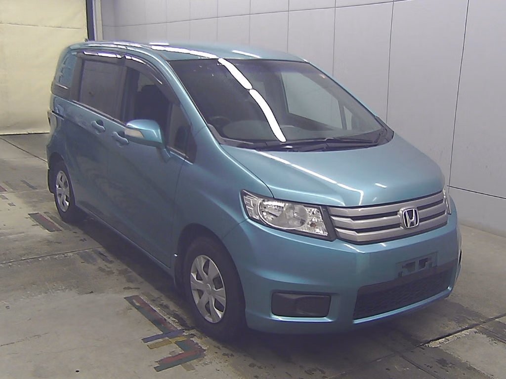 HONDA FREED SPIKE