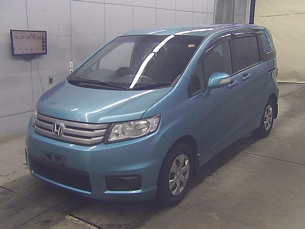 HONDA FREED SPIKE