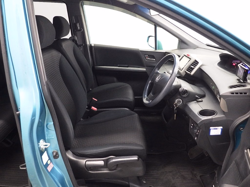 HONDA FREED SPIKE
