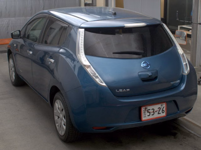 NISSAN LEAF