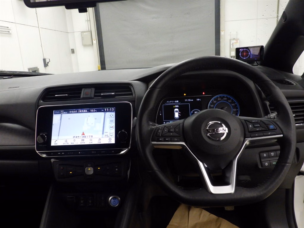 NISSAN LEAF