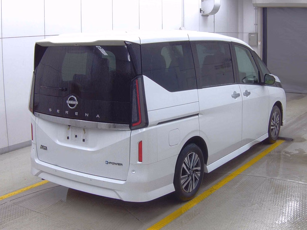 NISSAN SERENA