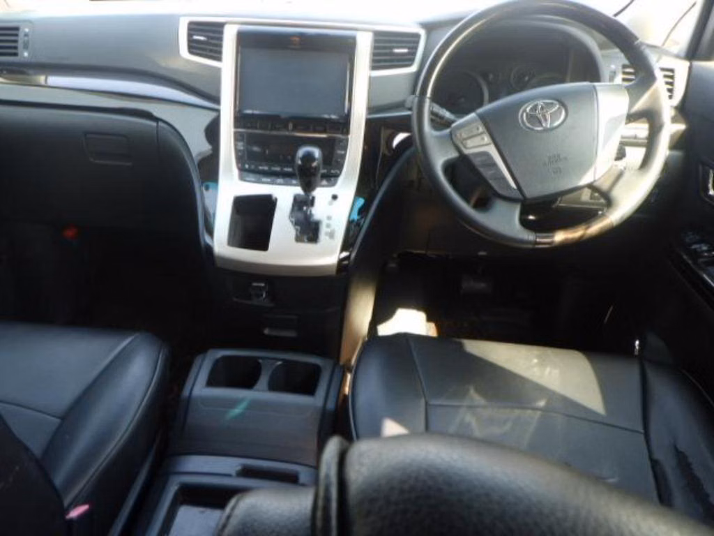 TOYOTA ALPHARD