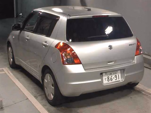 SUZUKI SWIFT