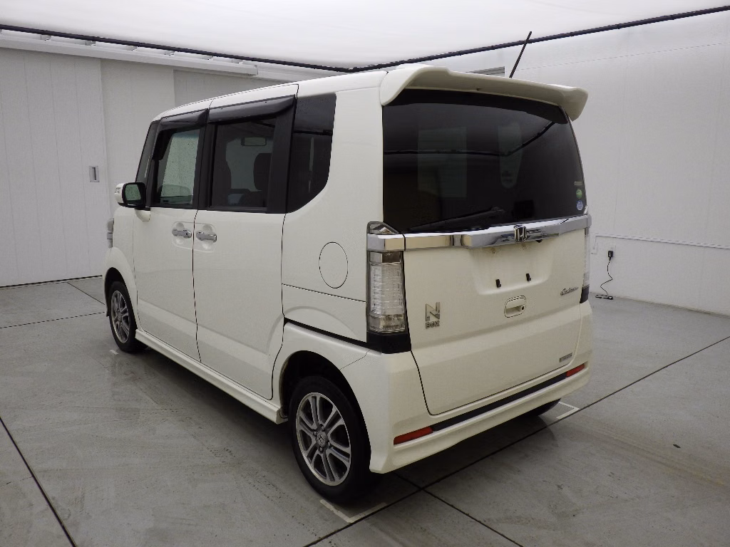 HONDA N-BOX