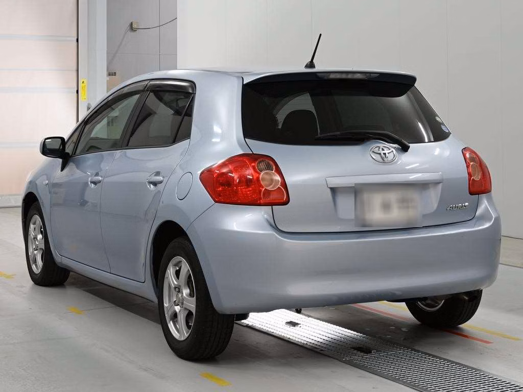 TOYOTA AURIS