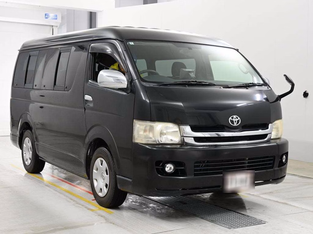 TOYOTA HIACE