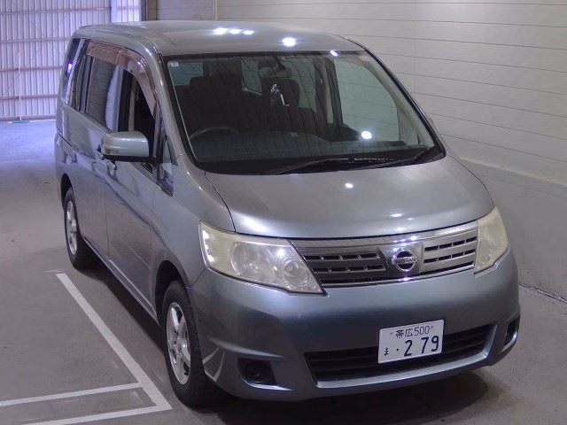 NISSAN SERENA