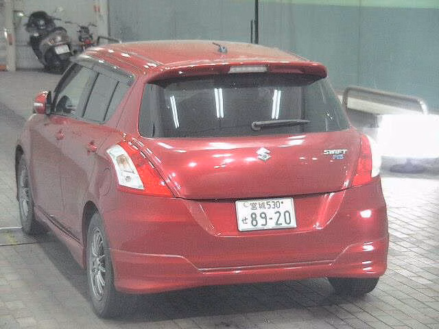 SUZUKI SWIFT