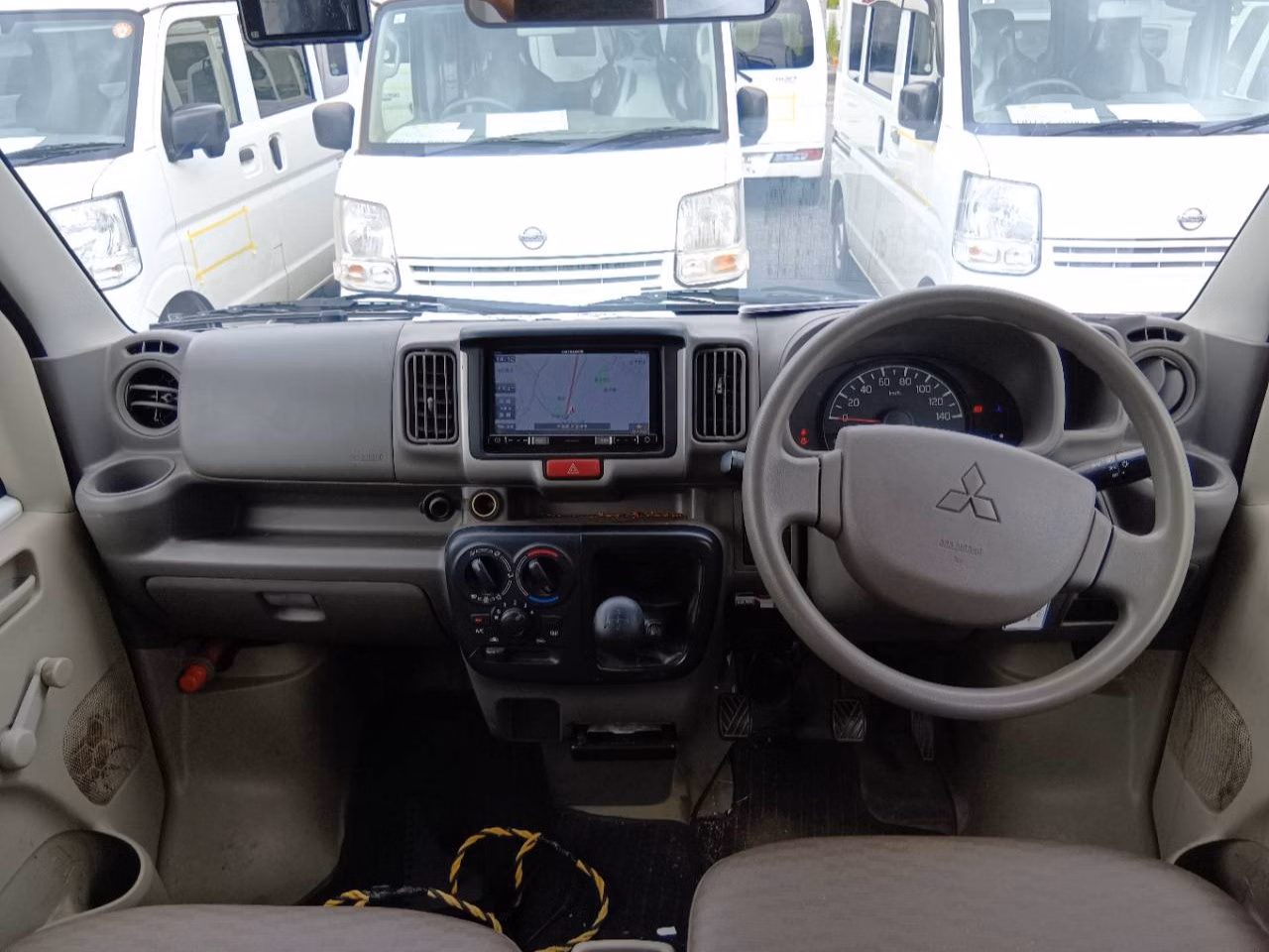 MITSUBISHI MINICAB