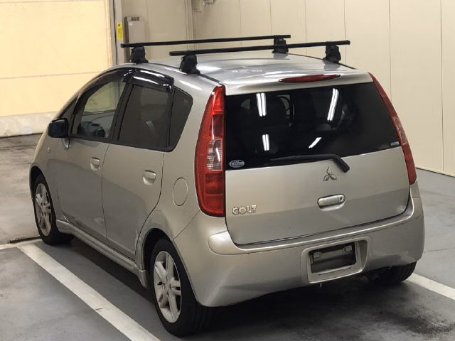 MITSUBISHI COLT