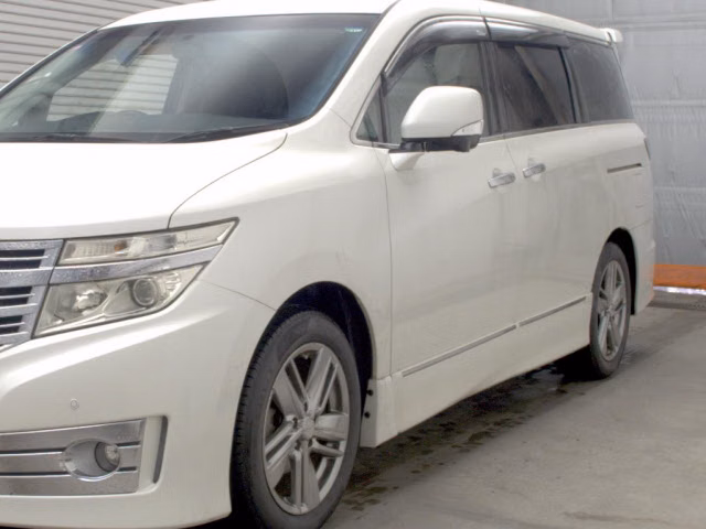 NISSAN ELGRAND