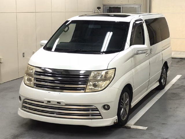 NISSAN ELGRAND