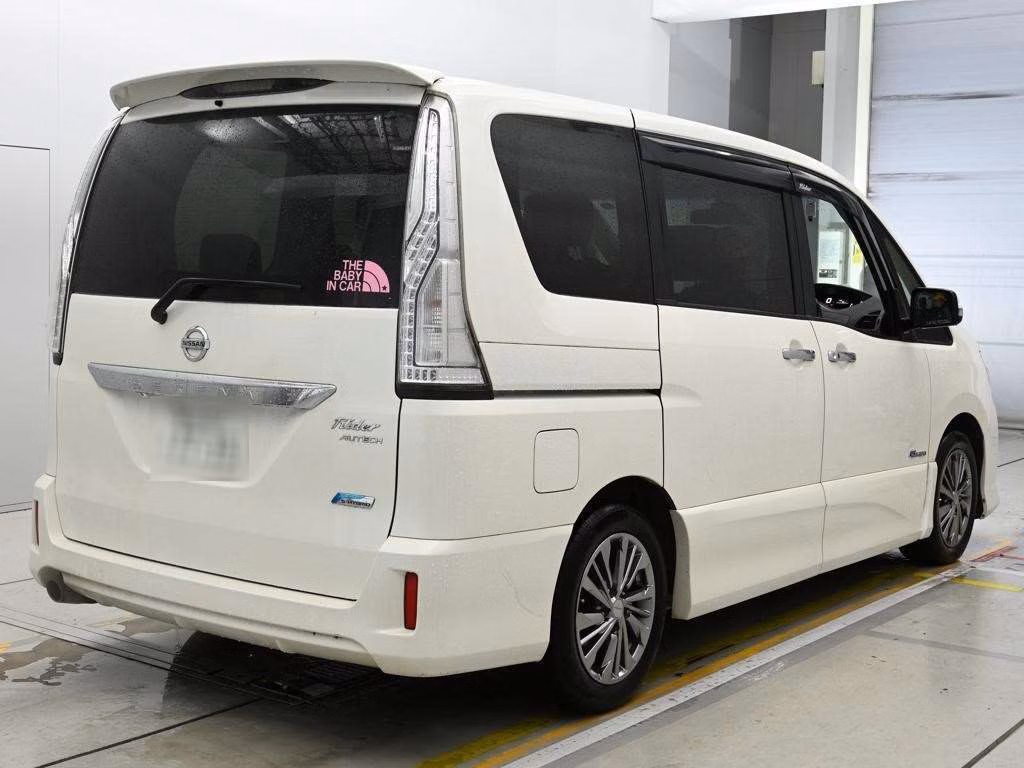 NISSAN SERENA