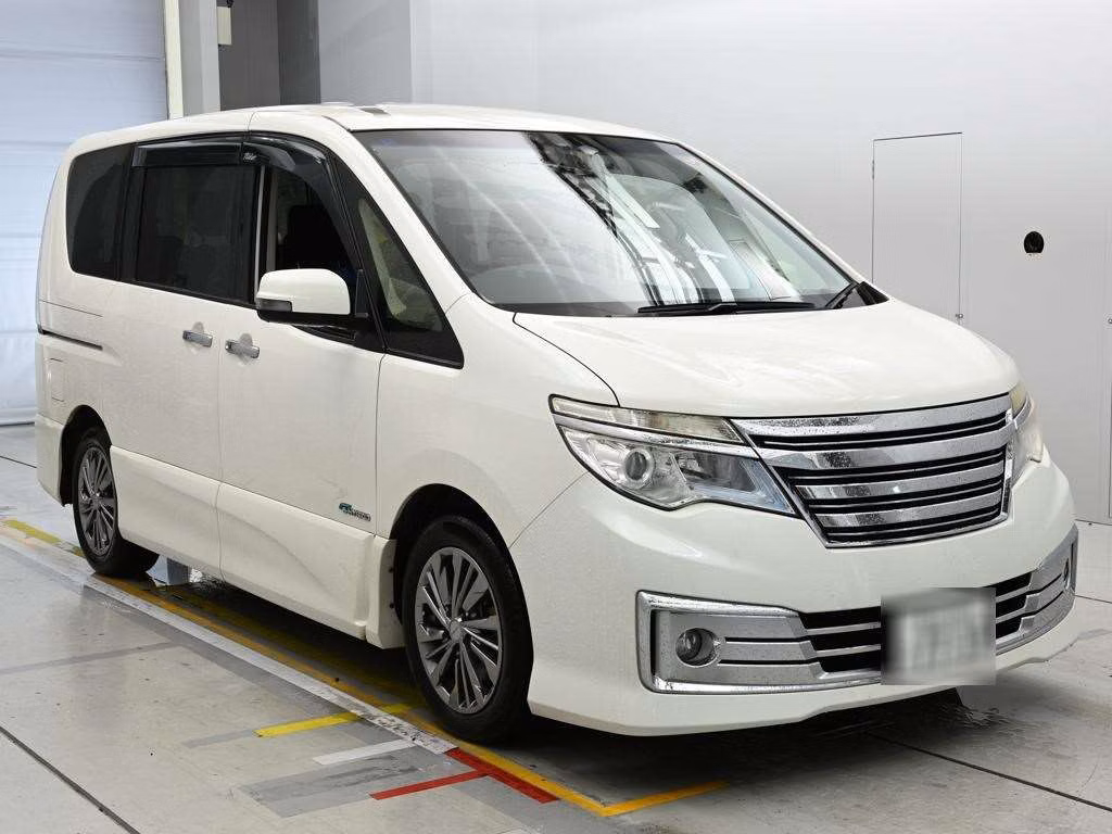 NISSAN SERENA