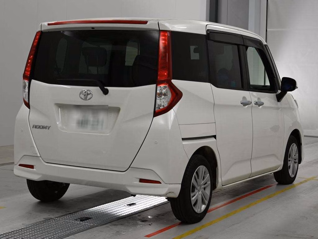 TOYOTA ROOMY