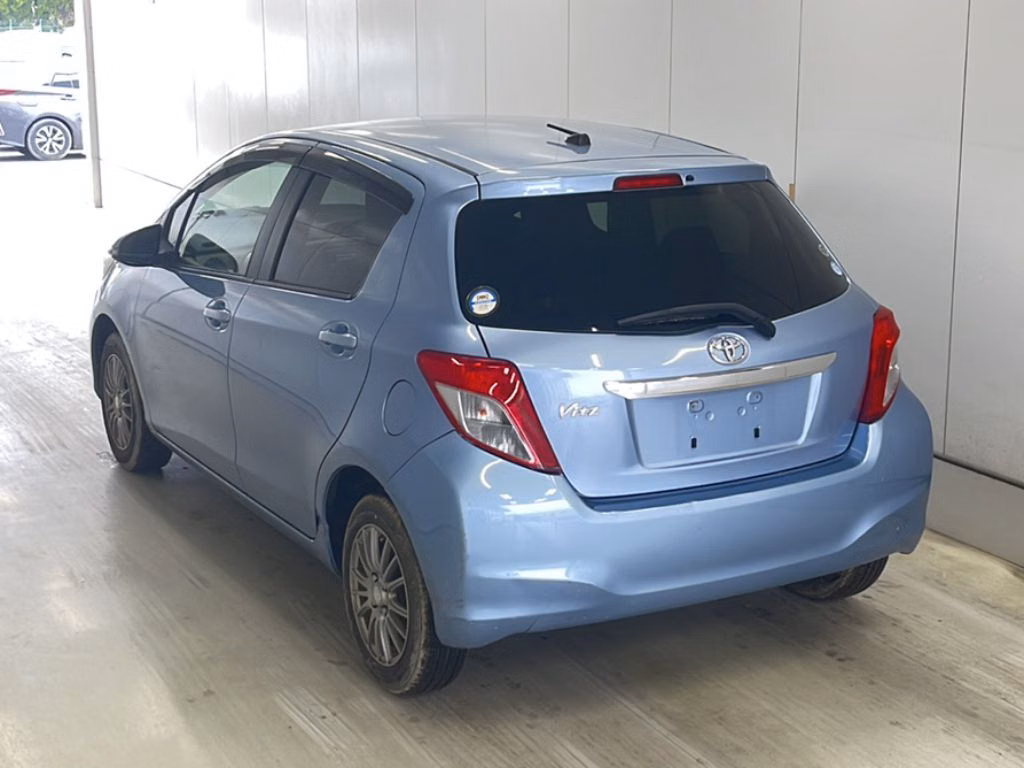 TOYOTA VITZ