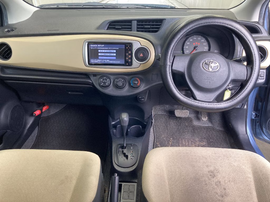 TOYOTA VITZ