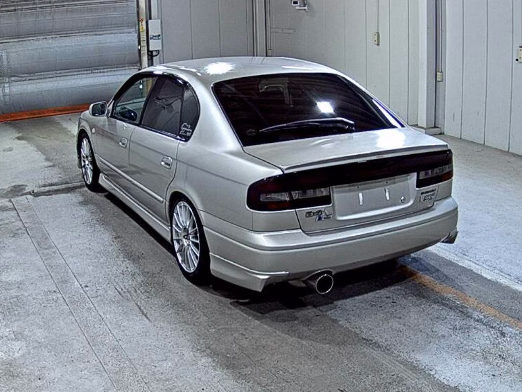 SUBARU LEGACY B4