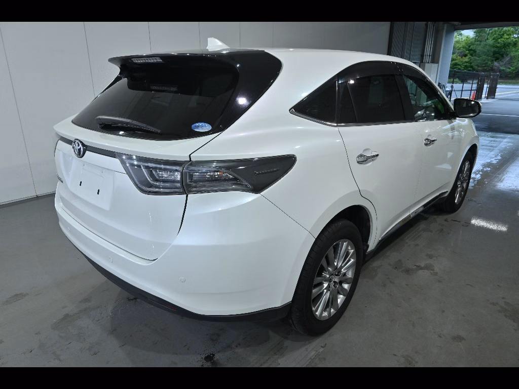 TOYOTA HARRIER