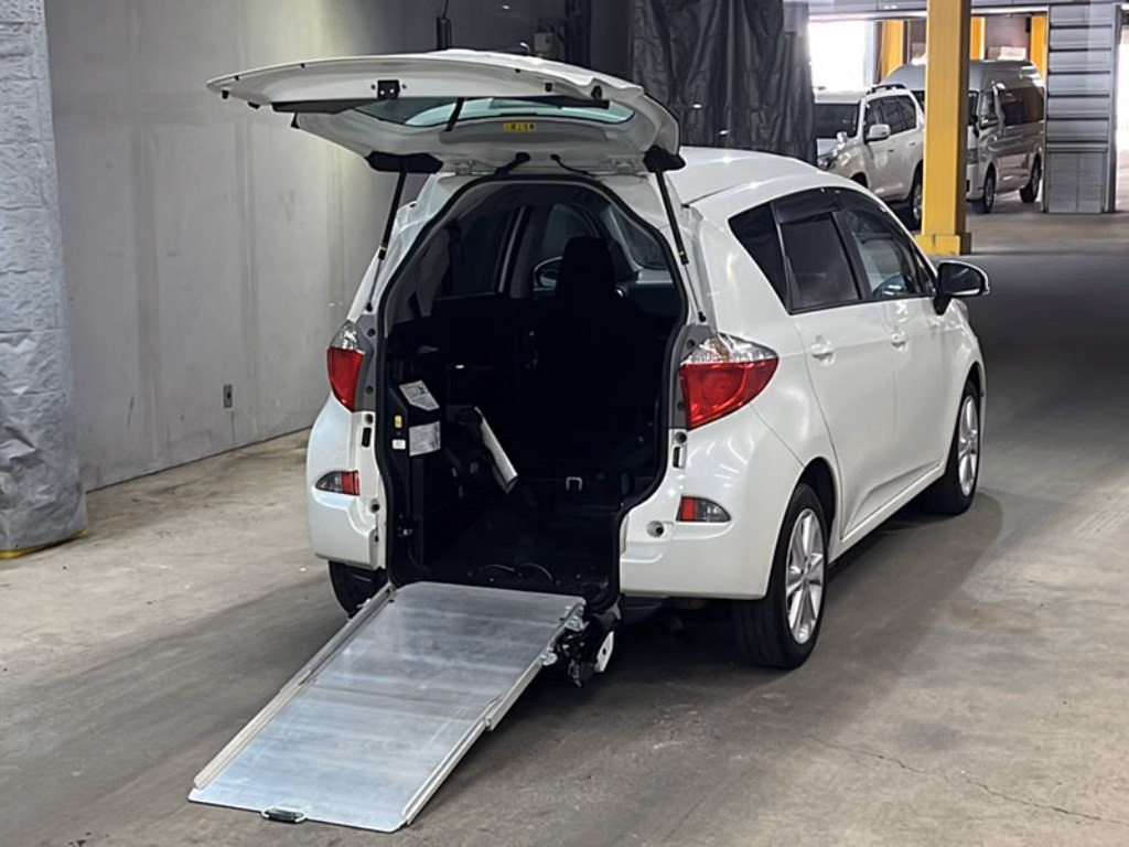 TOYOTA RACTIS