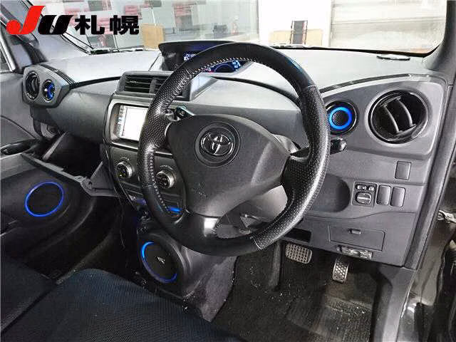 TOYOTA BB
