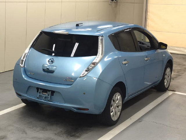 NISSAN LEAF