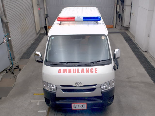 TOYOTA REGIUS ACE