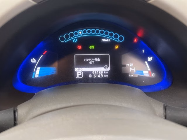 NISSAN LEAF